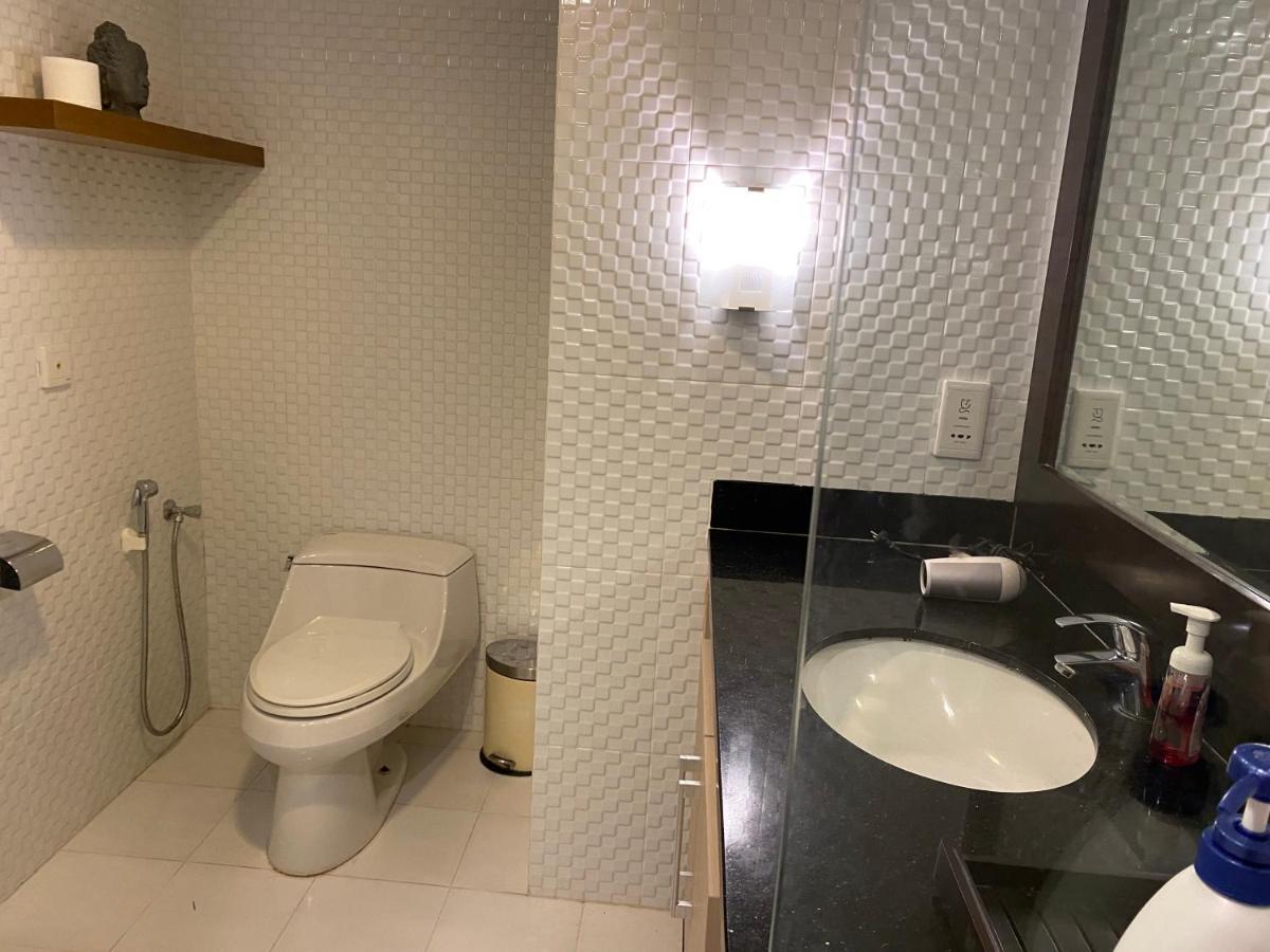 Stylish 2 Bedroom Penthouse Apt, Newly Refreshed, 50 Mbps, Pool, Gym, Resto Кута Екстериор снимка