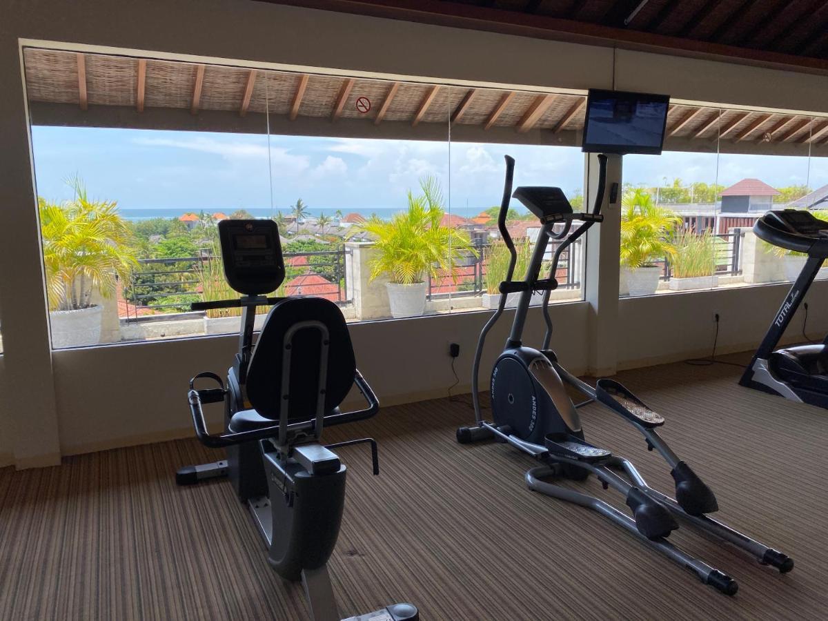 Stylish 2 Bedroom Penthouse Apt, Newly Refreshed, 50 Mbps, Pool, Gym, Resto Кута Екстериор снимка