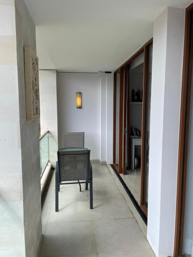 Stylish 2 Bedroom Penthouse Apt, Newly Refreshed, 50 Mbps, Pool, Gym, Resto Кута Екстериор снимка